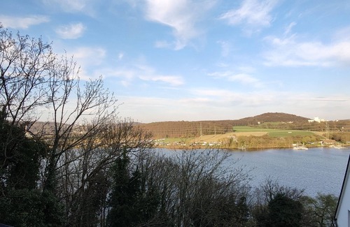 Alt-Wetter Apartment | Apartment-Designer-Ensuite with Bath-Garden view-Alte Tischlerei II