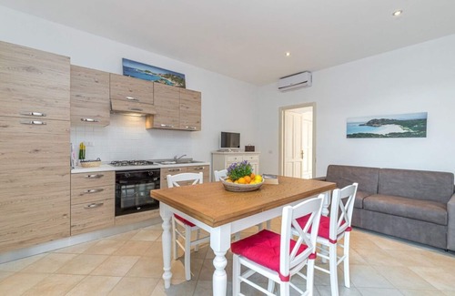 Rudalza Apartment | Apartment 'Domus Pintadas 1' with Private Terrace, Wi-Fi and Air Conditioning