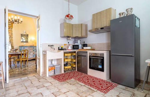 Maruggio Apartment | Apartment 'Donna Cesarina - Maison De Charme' with Private Terrace, Wi-Fi and Air Conditioning