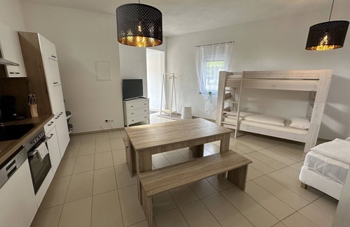 Koetz Apartment | Apartment 'Dreams Unterkunft' with Wi-Fi and Air Conditioning