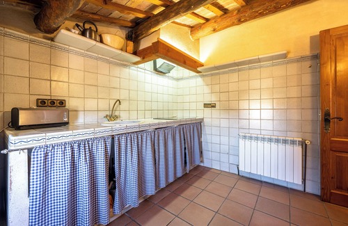 Conesa Apartment | Apartment 'El Clos 3' with Mountain View, Private Terrace and Wi-Fi