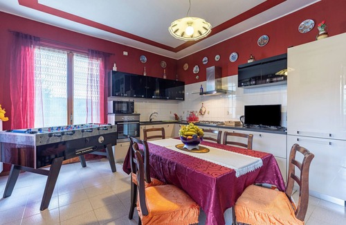 Serre di Rapolano Apartment | Apartment "El Giardino delle Rose" with Private Terrace & Wi-Fi