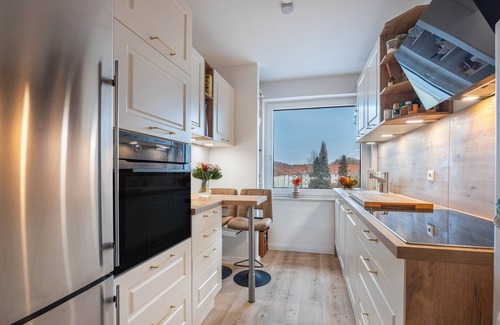 Badenstedt Apartment | Apartment 'Elegante Wohnung Mit Balkon' with Balcony and Wi-Fi