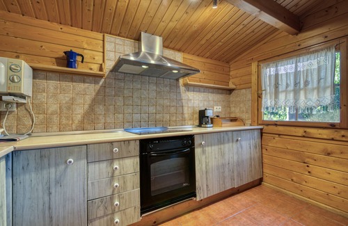 Benicolet Apartment | Apartment 'Entre Viejos Olivos 7' with Mountain View, Shared Pool and Air Conditioning