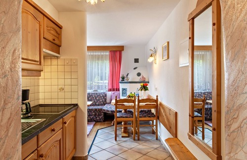 Leutasch Apartment | Apartment "Enzian 1" with Mountain View, Private Terrace & Wi-Fi