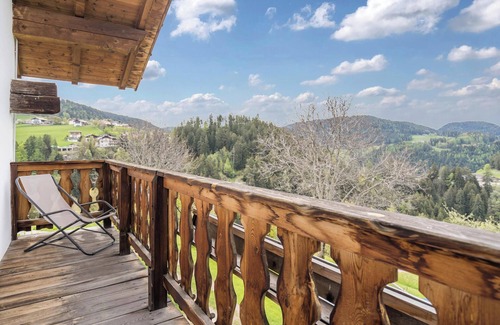 Avelengo Apartment | Apartment "Enzian - Nusserhof" near Skiing Area with Mountain Views & Balcony