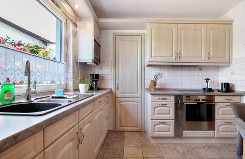 Stinteck Apartment | Apartment 'Erdgeschosswohnung' with Private Terrace, Private Garden and Wi-Fi