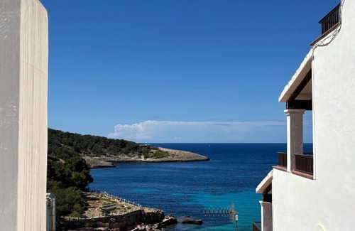 Portinatx Apartment | Apartment 'Vista Mar 4B' with Sea View, Wi-Fi and Air Conditioning