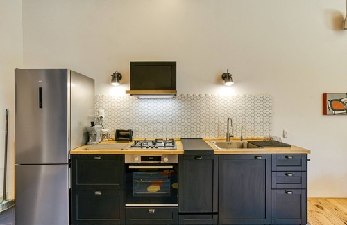 Terrades Apartment | Apartment "Espai Temps - Art Home" with Mountain View, Wi-Fi and Air Conditioning