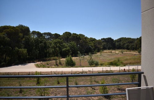 La Londe-les-Maures Apartment | Apartment for 3 people in Chateau Vert with swimming pool