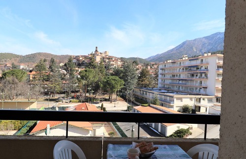 Vernet-les-Bains Apartment | Apartment F2 + terrace - rated 3 stars - with village and Canigou views