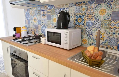 Bomerano Apartment | Apartment 'Familiare A Due Passi Dal Sentiero Degli Dei' with Sea View, Wi-Fi and Air Conditioning