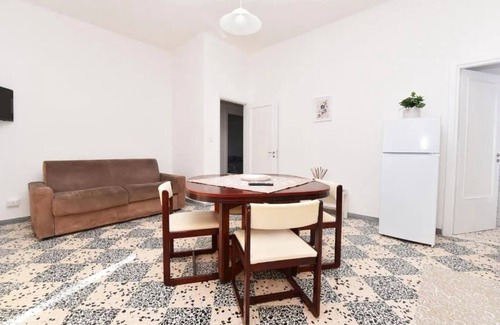 Bomerano Apartment | Apartment 'Familiare A Due Passi Dal Sentiero Degli Dei' with Sea View, Wi-Fi and Air Conditioning