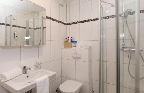 Warwerort Apartment | Apartment Fasan by Interhome