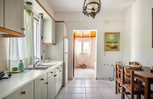 Ag. Georgios Apartment | Apartment 'Fedra Two-Bedroom Bungalow' with Shared Pool, Wi-Fi and Air Conditioning