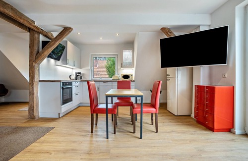 Bad Bodenteich Apartment | Apartment 'Ferienwohnung Seeblick' with Lake View and Wi-Fi