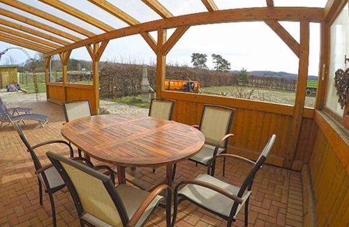 Grunow Apartment | Apartment 'Ferienbauernhof - Ferienwohnung 6' with Private Terrace, Private Garden and Wi-Fi