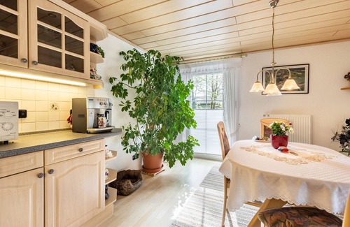 Bad Koetzting Apartment | Apartment 'Ferienwohnung Plötz' with Shared Garden, Balcony and Wi-Fi