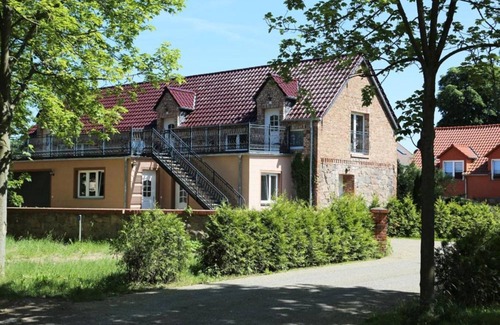 Parsteinsee Apartment | Apartment 'Ferienwohnung 2' with Shared Terrace and Wi-Fi