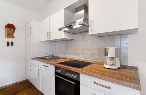 Nesselried Apartment | Apartment 'Ferienwohnung Traube' with Shared Garden, Balcony and Wi-Fi