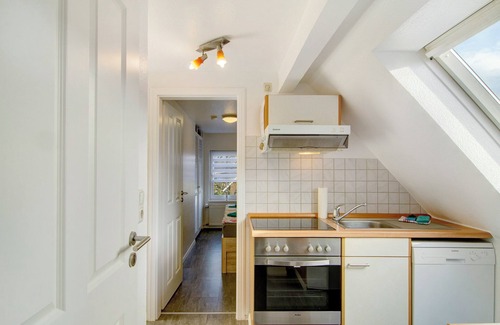 Wangerland Apartment | Apartment 'Ferienwohnung Düne' with Balcony and Wi-Fi