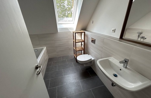 Mellensee Apartment | Apartment 'Ferienwohnung Am Mellensee' with Lake View, Shared Garden and Wi-Fi