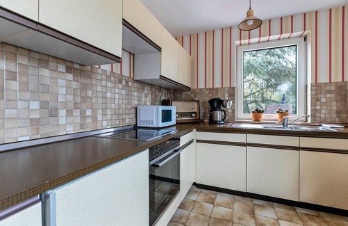 Suderdorf Apartment | Apartment 'Ferienwohnung Kentzler' with Private Terrace, Shared Garden and Wi-Fi