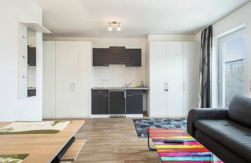 Reutin Apartment | Apartment “Ferienwohnung Eyrich OG” near Lake Constance with Wi-Fi, Terrace & Garden