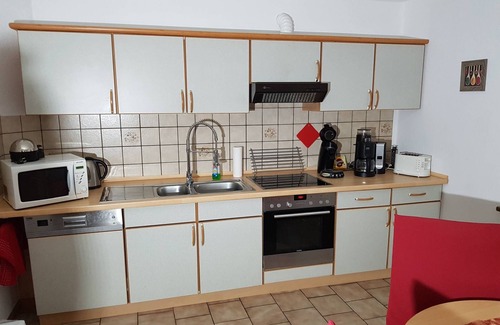 Vietmannsdorf Apartment | Apartment 'Ferienwohnung Eulenhof' with Private Terrace, Private Garden and Wi-Fi