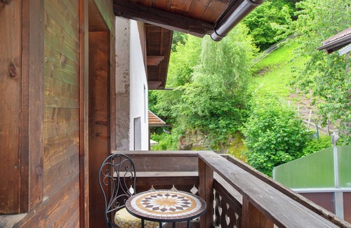 Oetz Apartment | Apartment 'Ferienwohnung Sonnenschein' with Sea View, Shared Terrace and Wi-Fi