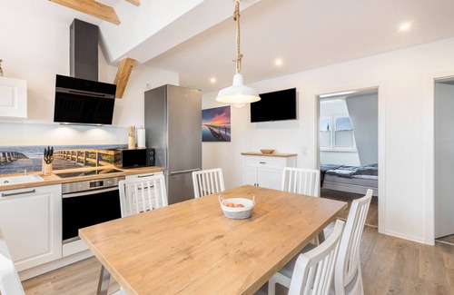 Braunsbedra Apartment | Apartment 'FeWo Landblick Geiseltal' with Shared Garden, Wi-Fi and Air Conditioning