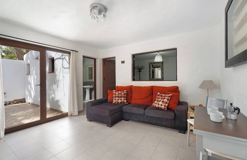 Las Puntas Apartment | Apartment 'Finca Wapa -Olivo' with Sea View, Wi-Fi and Air Conditioning