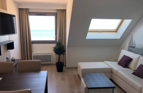 Bray-Dunes House | Apartment for 4 people with sea view and balcony at the back side