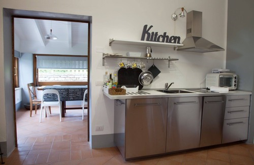 Fossombrone Other | Apartment for 5 People with Pool