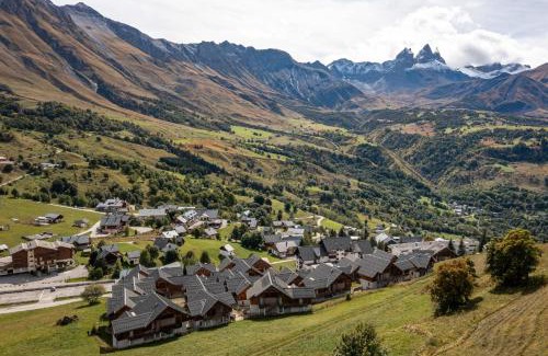 Albiez-le-Vieux Apartment | Apartment for 6 to 8 people in Albiez-Montrond 5-min walk from the slopes