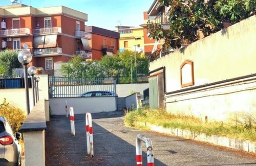 Torre Angela Apartment | Apartment for Groups or Families in Rome Center Tor Vergata metro C