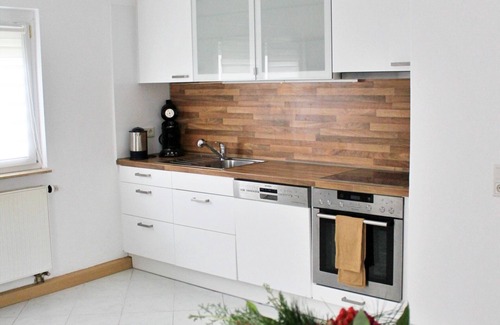 Krautheim Apartment | Apartment 'Four Seasons' with Wi-Fi