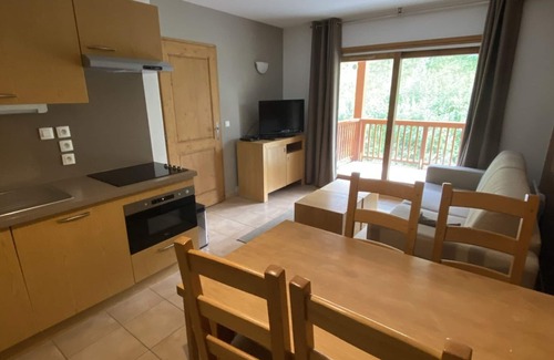 Sainte-Foy-Tarentaise Apartment | Apartment 6 people - 2 Bedrooms