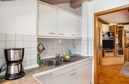 Neunkirchen Apartment | Apartment 'Gästehaus Marlies - Wohnung B' with Private Terrace