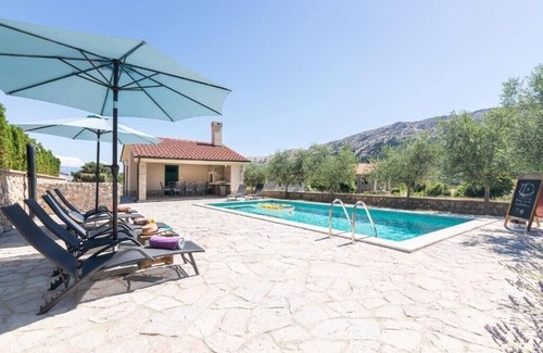 Jurandvor Apartment | Apartment Garden No. 3 with pool for 4-5 people