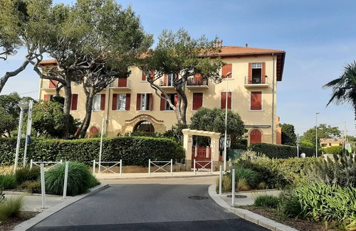 Les Lecques Apartment | Apartment, gated community, 50 meters from the beach, Les Lecques