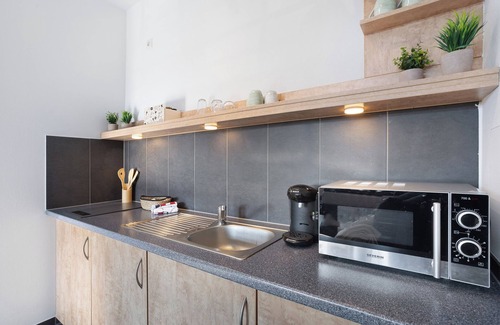 Bergkamen Apartment | Apartment 'Gepflegtes Marina-Rünthe' with Wi-Fi