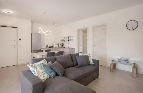 Cola Apartment | Apartment Ginestra Gialla With Pool