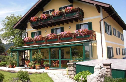 Tiefgraben Apartment | Apartment Good morning sun 2. Stock - Pension Winter Am Irrsee 4 Edelweiss
