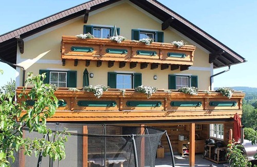 Tiefgraben Apartment | Apartment Good morning sun 2. Stock - Pension Winter Am Irrsee 4 Edelweiss