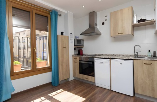 Daroca Apartment | Apartment 'Halima' with Balcony, Wi-Fi and Air Conditioning