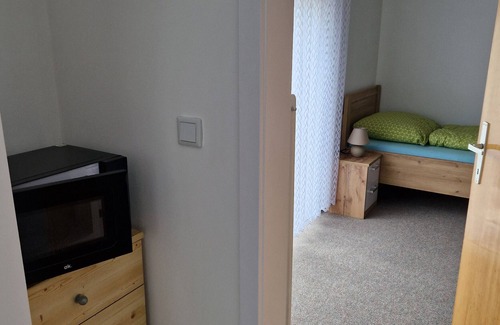 Kaisersberg Apartment | Apartment 'Haus Rose' with Mountain View, Shared Garden and Wi-Fi