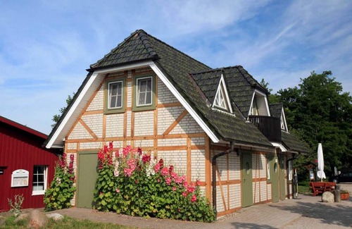 Althagen Apartment | Apartment "Hecht" - Smokehouse Ahrenshoop