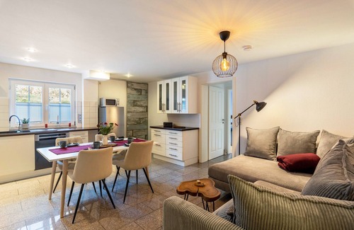 Lindlar Apartment | Apartment 'Helle' with Mountain View, Private Terrace and Wi-Fi