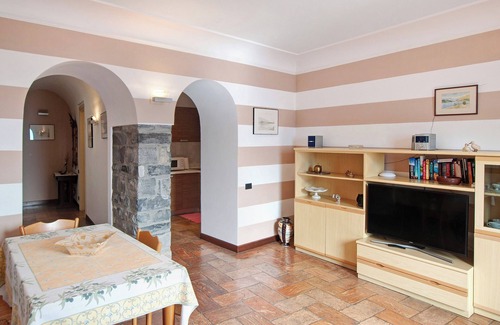 Tremezzo Apartment | Apartment "Helvetia" on Lake Como with Lake View, Wi-Fi & Terrace